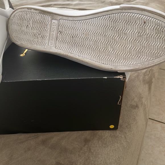 New pair of Guess leather sneakers. White with brown and gold trimmings - Picture 3 of 4